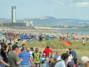 Wales Airshow Swansea continues as huge success with crowds