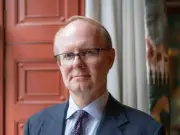 Wealthy Investors Avoid Summer Market Panic, Expert Says