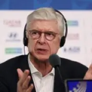 Wenger Hints Hydration Breaks at World Cup May Be Scrapped