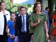 William and Kate Surprise Wimbledon with Charlotte and George