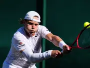 Wimbledon Star Zizou Bergs Breaks Down, Walks Out of Press Conference