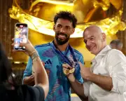World Cup Cult Heroes: Vozinha, Spence, and More