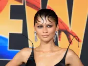 Zendaya stuns in plunging black gown at Spider-Man premiere