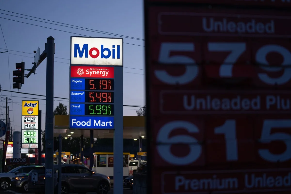 Tax refunds and AI boom blunt US economic pain from Iran war