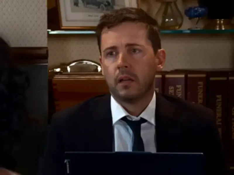 Coronation Street Fans Spot Worrying Signs for Todd Grimshaw After Return