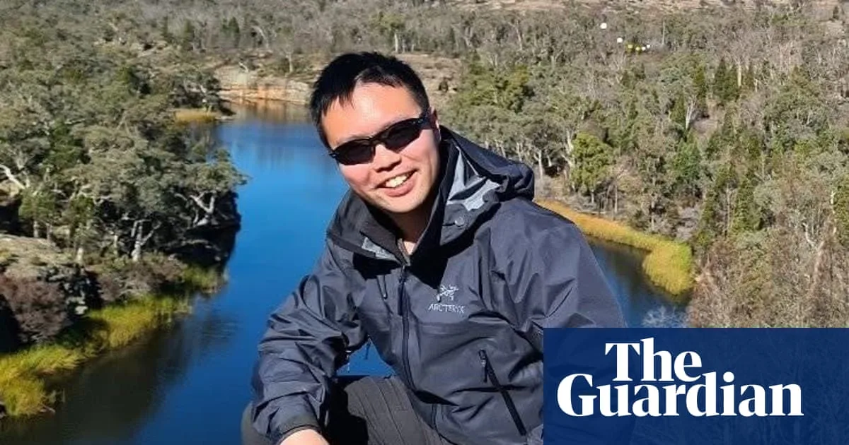 Two bushwalkers missing in Tasmania as grave fears held for 76-year-old