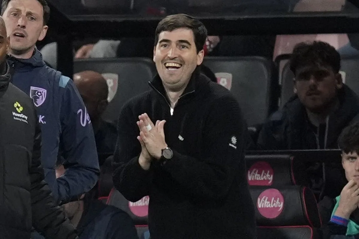 Iraola slams 'clear offside' as Leeds snatch dramatic draw at Bournemouth