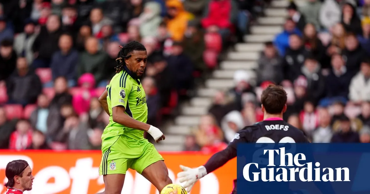 Jiménez double helps Fulham to victory at Sunderland