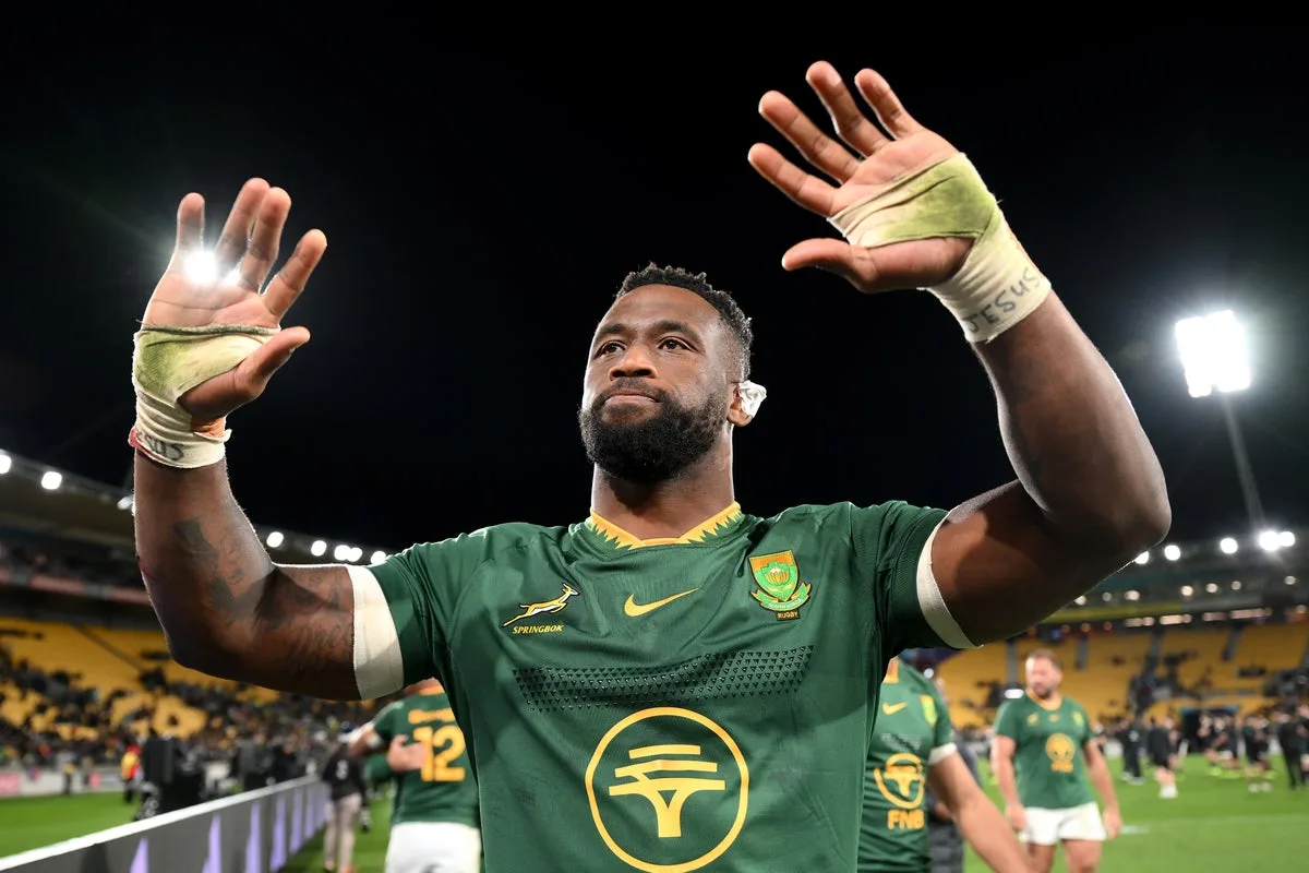 Siya Kolisi to earn 100th cap as Springboks name team for France clash