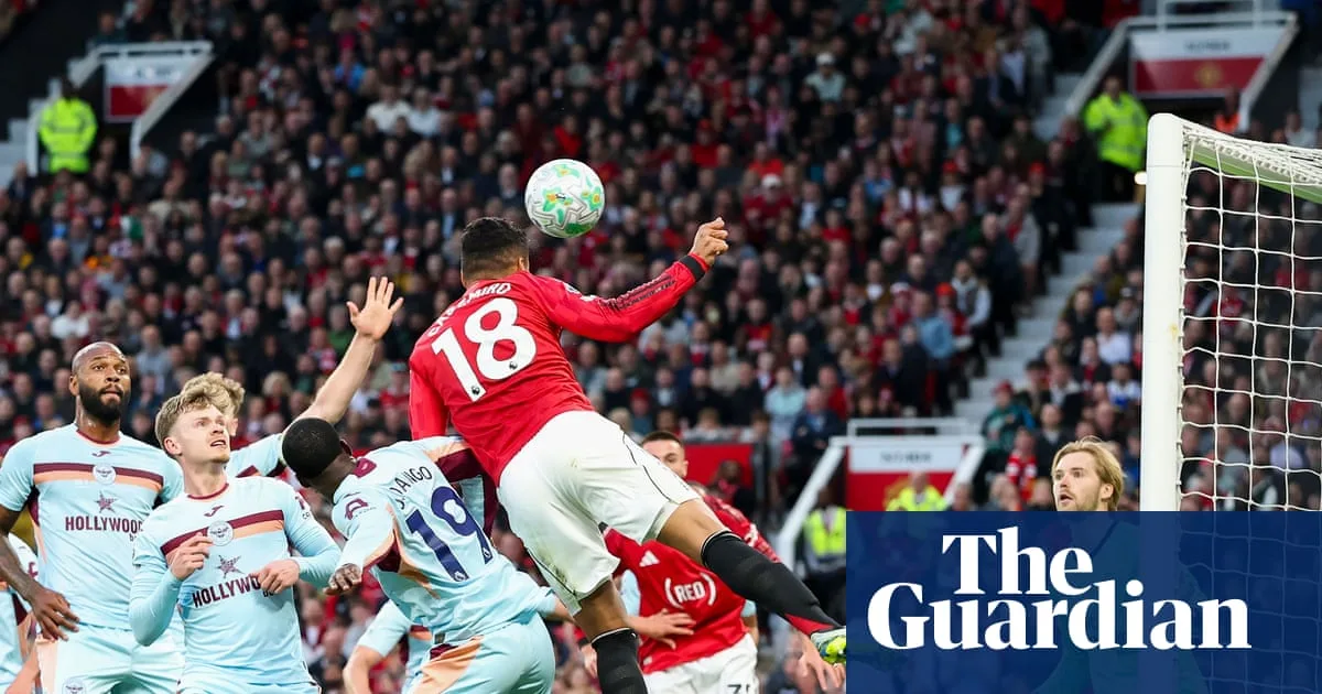 Manchester United close in on Champions League with win over Brentford