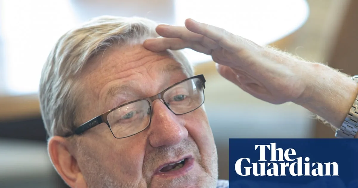 Len McCluskey took private jet flights arranged by union contractor, report claims
