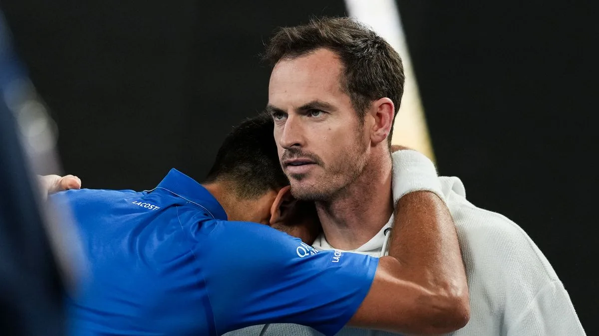 Andy Murray’s Consoling Gesture Highlights Coaching Role at Australian Open