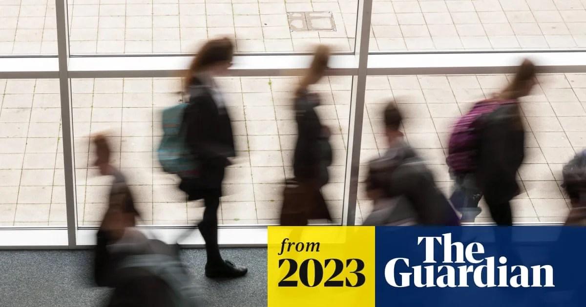 Poorer pupils 'geographically excluded' from top state schools, study finds