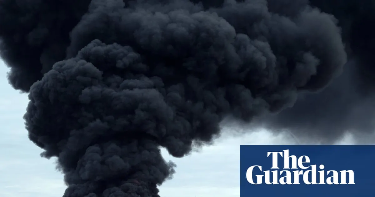 Russia launches massive strikes on Ukrainian gas sites as Zelenskyy heads to US for Trump talks