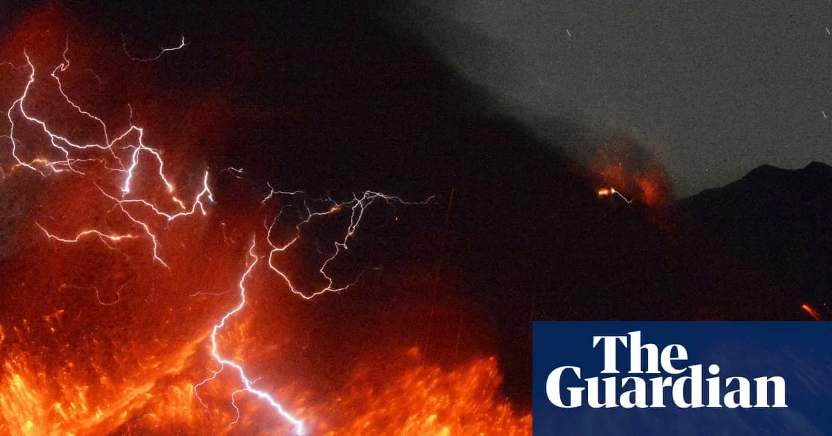 Volcanic lightning mystery solved by carbon coating study