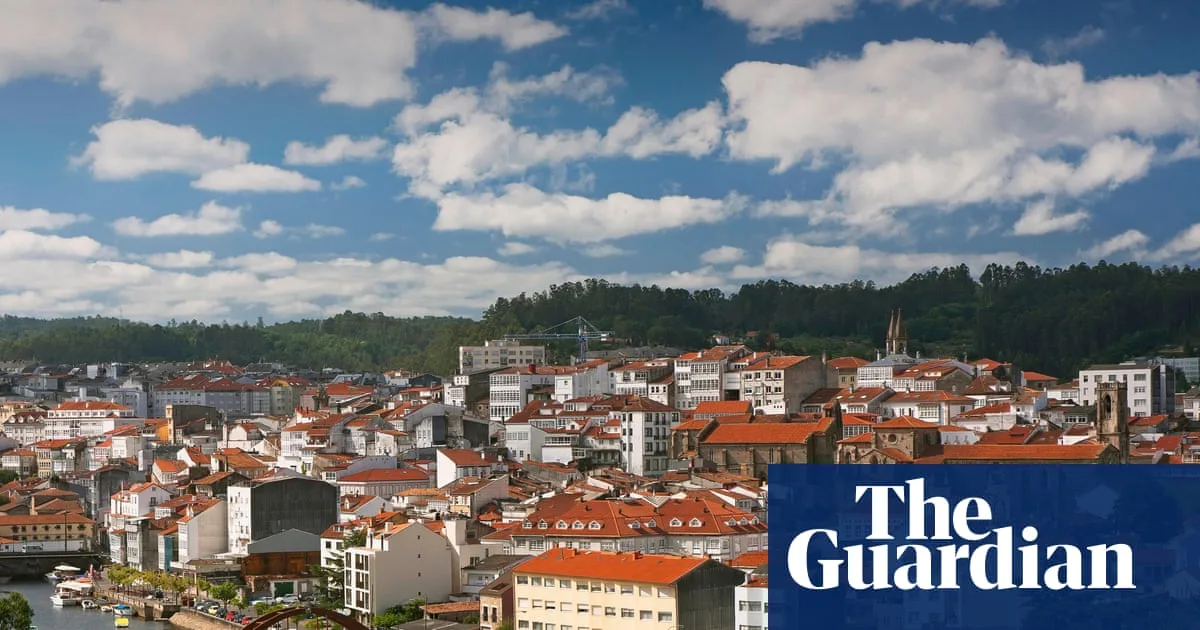 Toddler dies in father's car as unseasonable heat sweeps Spain