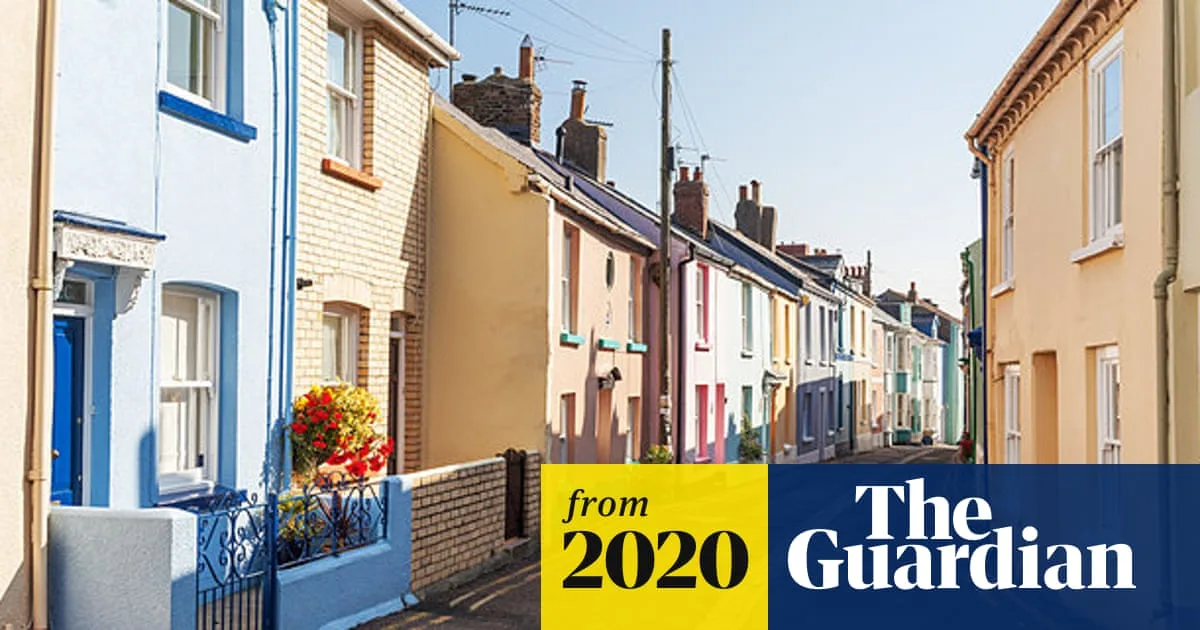 UK house prices fall for first time since 2012, Nationwide says