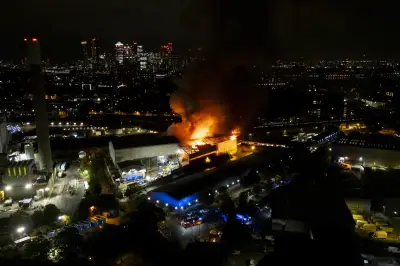 100 firefighters tackle waste fire at Deptford recycling centre