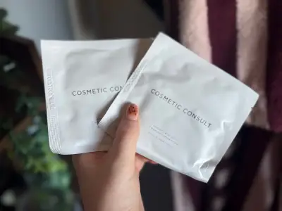 £15 'Miracle' Wipes Loved by Colleen Rooney Leave Skin Smoother