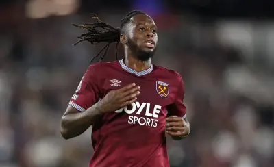 Aaron Wan-Bissaka joins Aston Villa on season-long loan from West Ham