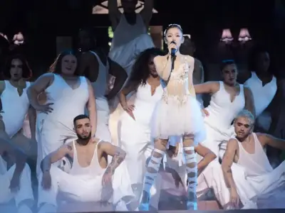 Ariana Grande Divides Fans at London O2 Arena Tour Opener