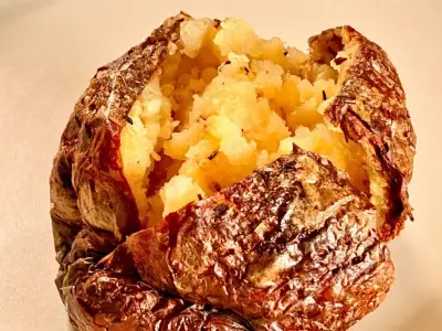 Baked potatoes tastier and crispier with one simple ingredient