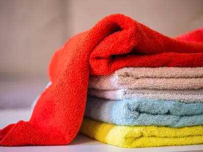 Banish musty towel smells with baking soda and vinegar
