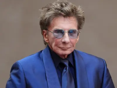 Barry Manilow, 83, cancels concert at last minute leaving fans concerned