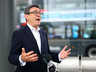 Burnham unembarrassed by White House imposter contact
