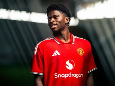 Carrick reveals Baleba debut timeframe after £70m move