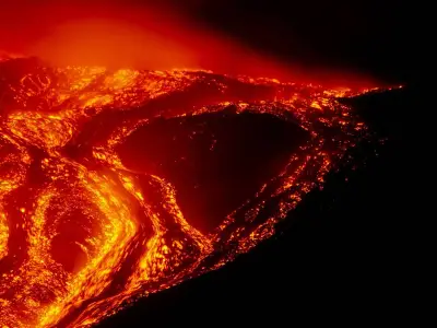 Catania Airport suspends all inbound flights after Etna eruption