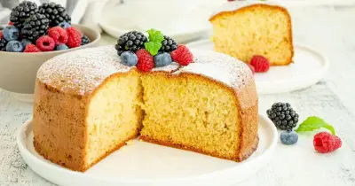 Chef says rice cooker makes 'super soft' cake instead of oven