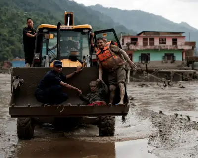 Children among Australians missing after Nepal floods
