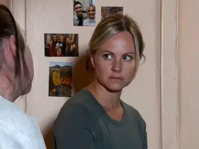 Coronation Street fans baffled by Sarah Platt's prison phone