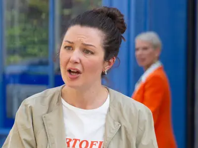 Coronation Street viewers discover who plays paramedic Sienna