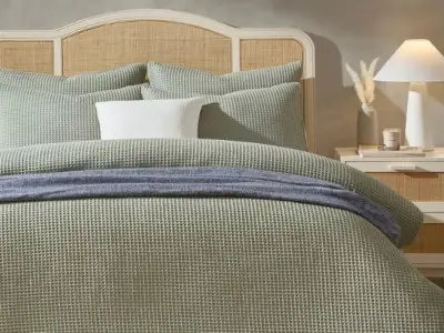 Dusk's 'cooling' waffle bedding reduced to £18 in sale