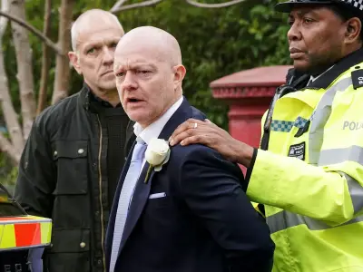 EastEnders fans think Craig is murdered as Max arrested on New Year's Day