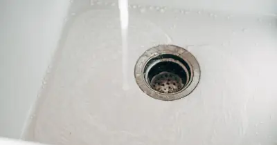 Eco-Friendly Sink Cleaner: Hypochlorous Acid Deep Cleans Drains