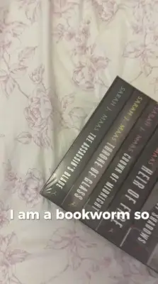 Fan Reads Entire Throne of Glass Series in Under Three Weeks for ACOTAR
