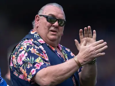 Fans rally around Wales legend Neville Southall after health update