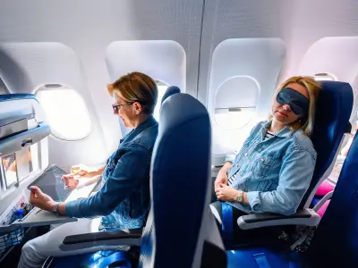 Flight Attendant Reveals Hidden Button for Extra Seat Space