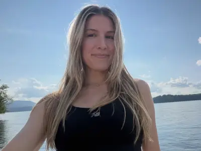 Genie Bouchard Dazzles Fans with Lake Swim Before and After Snaps