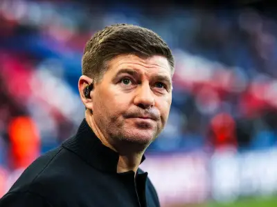Gerrard: Liverpool must sign defensive midfielder before deadline