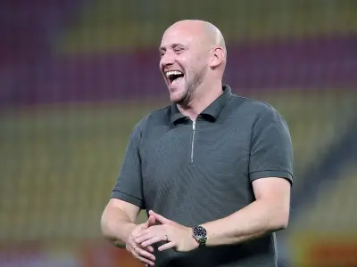 Hibs boss Gray proud after Conference League play-off spot sealed