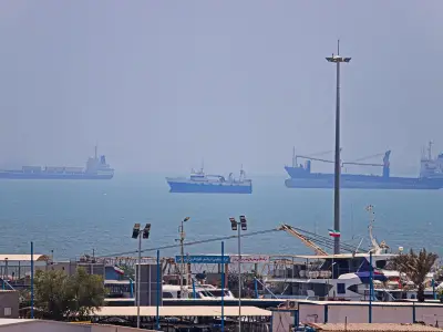 Hormuz could reopen 'today or tomorrow' in US-Iran deal