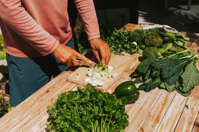 Iceberg, romaine, kale: which salad greens are healthiest?