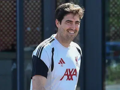 Iraola's Transfer Stance Hints at Liverpool Deals