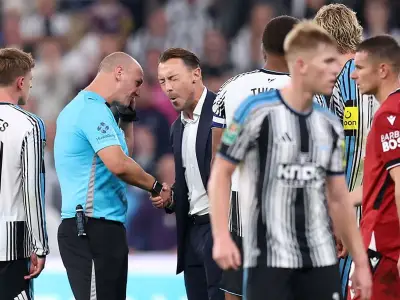 Jaissle confronts Madley over Elanga foul and backs Woltemade