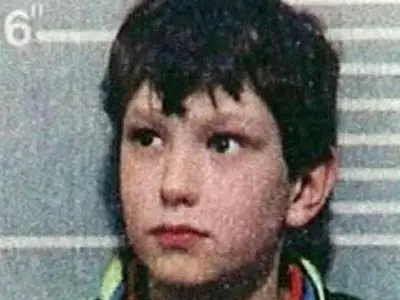 James Bulger's mum demands public parole hearing for killer