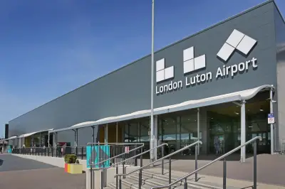 Lightning strike disrupts flights at London Luton Airport